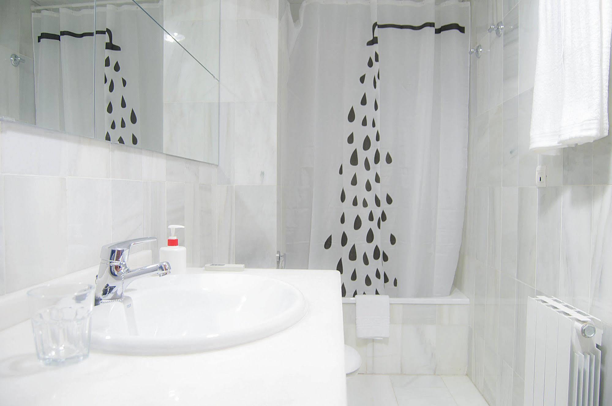 Apartamentos Catedral Plaza 3000 Granada Luaran gambar